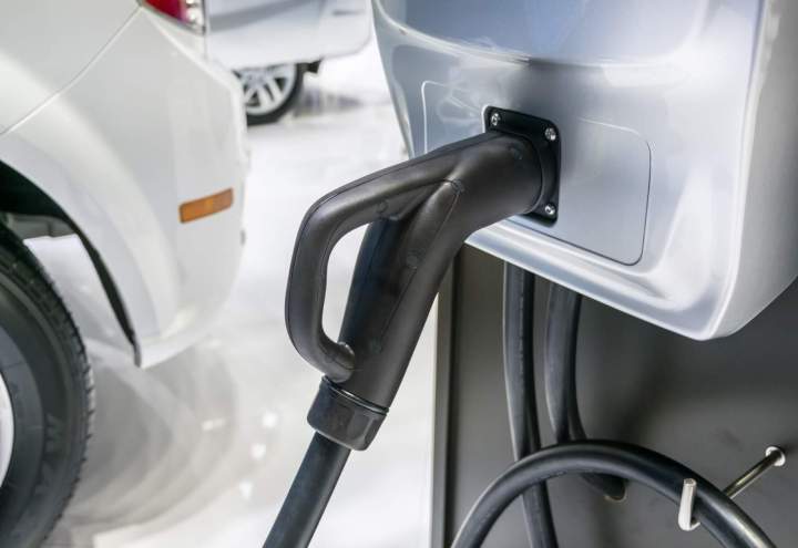 Maintenance borne de recharge électrique Martinique